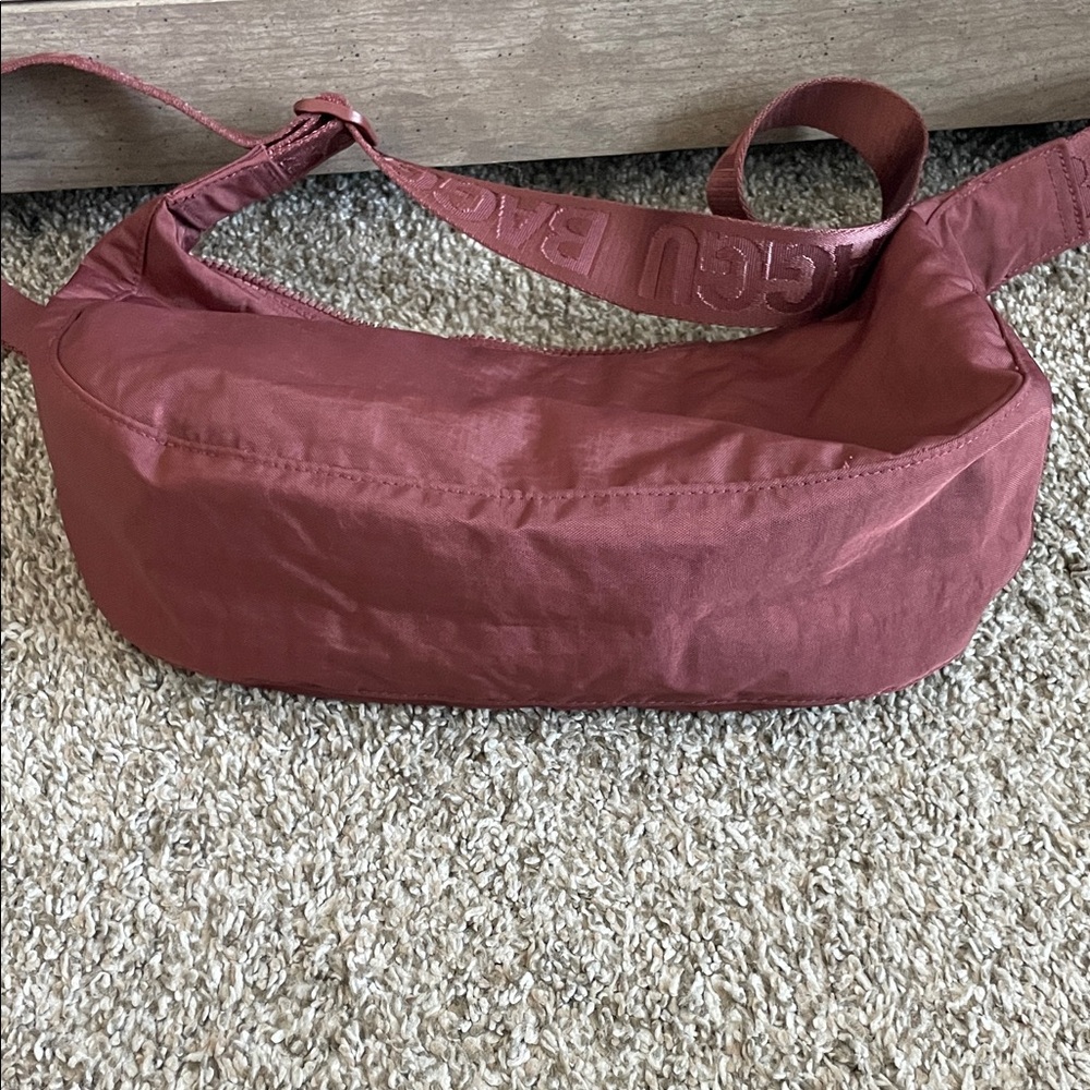 Baggu Women's Maroon Shoulder Bag - Picture 3 of 3